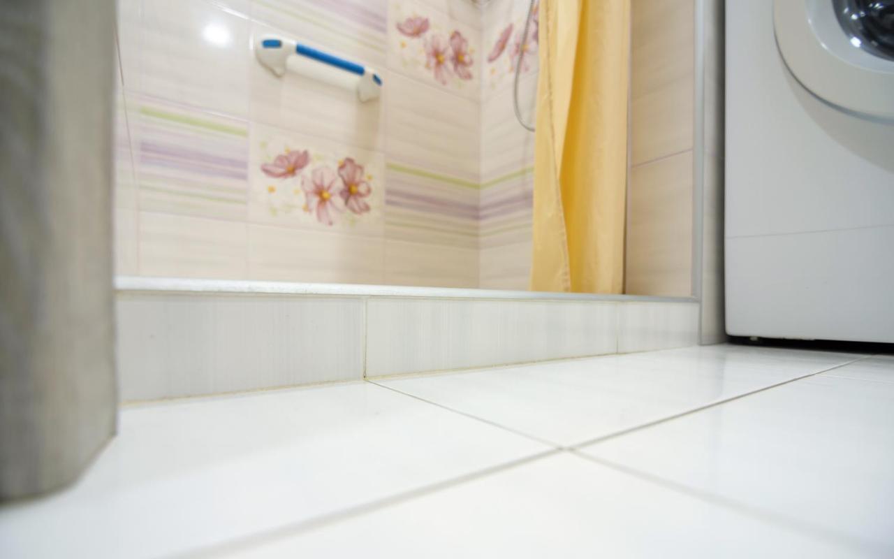 Colored Balloons - 3 Bedrooms, 3 Bathrooms, Equipped Large Apartments Lviv Exterior photo